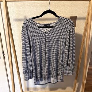 Adrianna Papell • Black & White Patterned Blouse